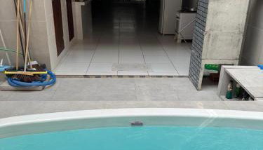 Casa para alugar no período da cop 30 , 3 minutos de onde serão realizados os eventos climáticos, casa ampla com garagem churrasqueira, piscina, terraço arejado, 3 quartos sendo 2 suítes climatizadas, sala com sofá cama e tv por assinatura - Foto 5