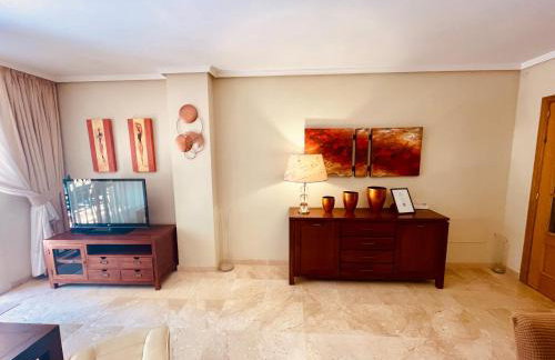 Marbella Dunas de Cabopino 2BR Apartment with private garden, swimingpool and parking - Magnolia Properties - Foto 16
