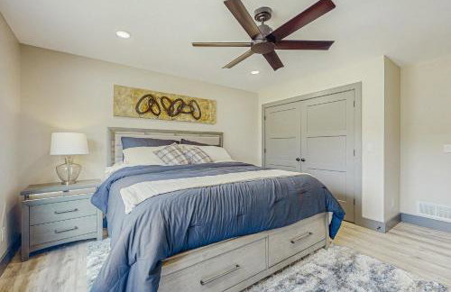 Outdoor Wonderland! Newly Built Home in Fort Ann - Foto 20