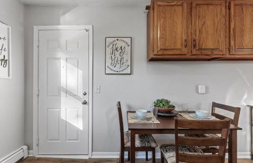 Tranquil 2BR Apartment Mpls - 8073 Apt 2 - Foto 12