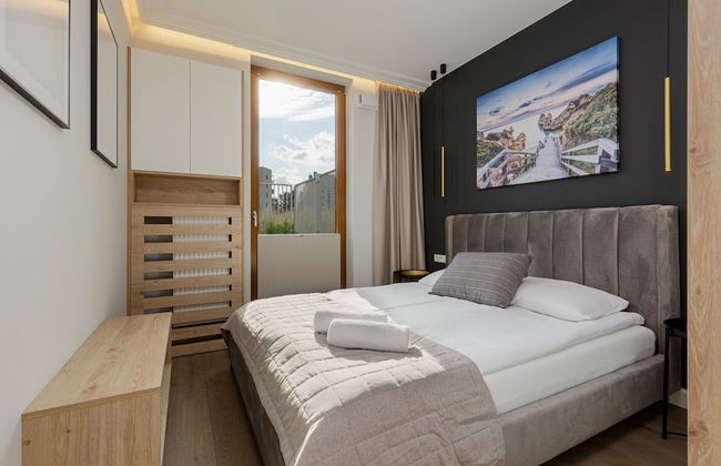 Warsaw Apartment Szajnowicza by Renters - Photo 3