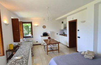 Villa Gli Ulivi - Ushuaia Apartment Lake & Garden View - Free Parking - Foto 8