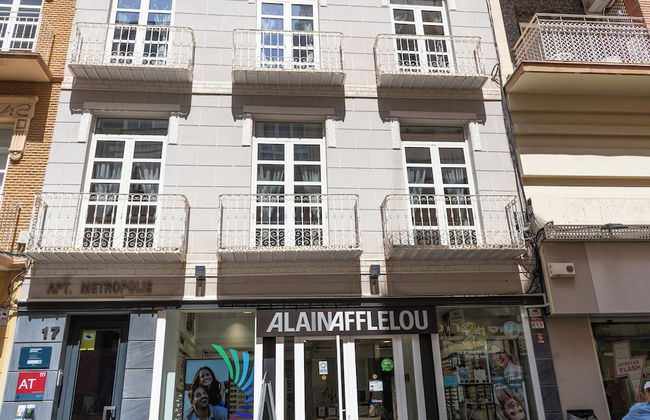 Apartamentos Turísticos Metrópolis - Foto 1