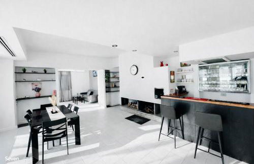 Villa 4 bedroom Vista Mare, Terrazza e Giardino - Photo 9