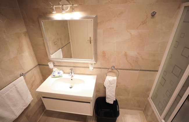 Ivory Petal Bliss 2BR Apt - Foto 42