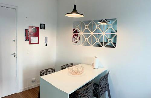 707- Apartamento Encantador, amplo e decorado, quarto, sala, cozinha, mobiliario moderno, cozinha completa com utensílios , Excelente vista da cidade e localização privelegiada no bairro Bigorrilho - Photo 43