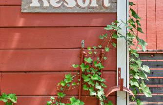 Cozy Riverfront Cabin Just Steps to the Russian River with Beach Access & Wood Stove - Foto 6