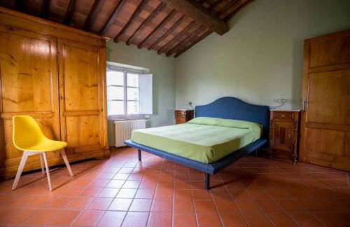 Casale rinnovato immerso nella campagna con splendida piscina privata - Foto 9