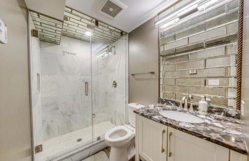 In-Home Theater Modern Naperville Vacation Rental - Foto 31