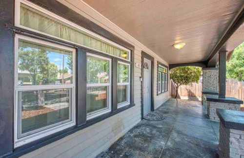 2 King Beds! Fantastic Stylish Bungalow home! - Foto 26