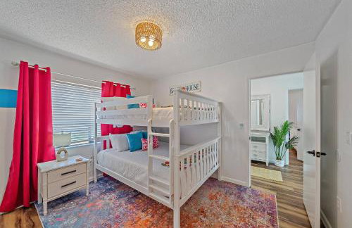 Poolside Paradise: Game room, Pickle ball & Pool - Foto 47