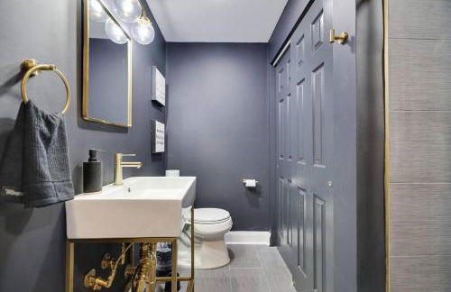 Luxe Lrg Pocono House for 18 Hot Tub/Gameroom/Pool - Foto 28