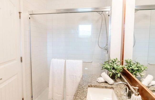 Lakefront Pool Side Townhouse -barona Beach - Photo 17