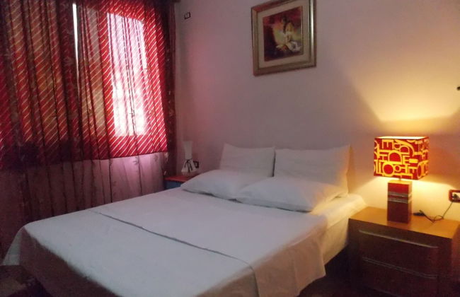 Alfred's Apartments - Photo 4