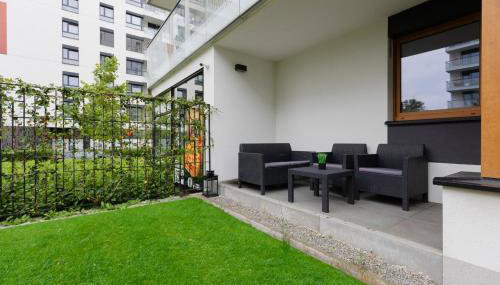 Żoliborz Artystyczny Apartment with Parking by Noclegi Renters - Foto 4, Garden, Garden view