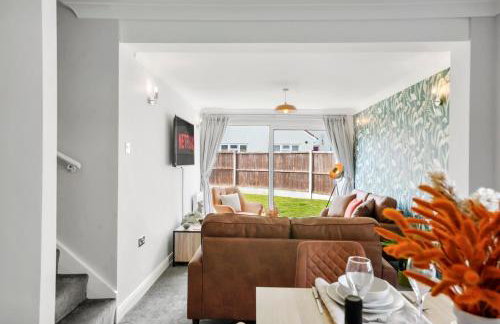 Grab a Deal Today! Massive Home For Contractors & Parking for 4 - Foto 49