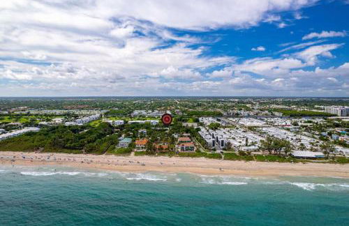Recently Remodeled Mins from beach+Putting Green - Photo 1