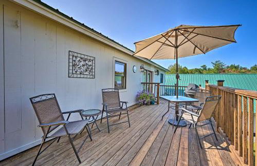 Cozy Apt with Hot Tub and Deck, 10 Mi to Stowe Resort! - Foto 19