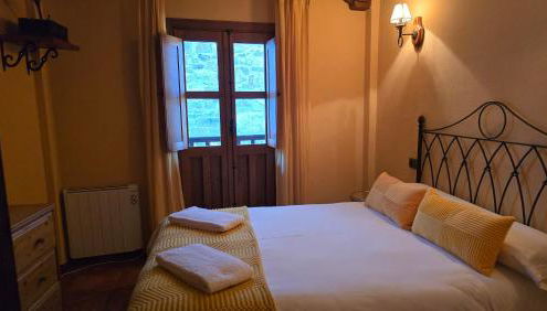 Casa Rural El Campanario - Foto 4, furniture, towels, heating