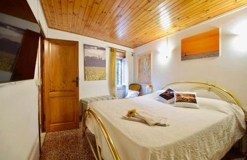 1 Bedroom Lovely Apartment In Casoli - Photo 4