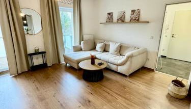 FeWo-Palmtrees 3 - Große und moderne 2 Zimmerwohnung mit Süd-West Balkon in Gladbeck-Mitte nähe Movie Park und Arena AufSchalke - Foto 4