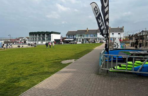 Surfs Up Lodge - Westward Ho! - Foto 26