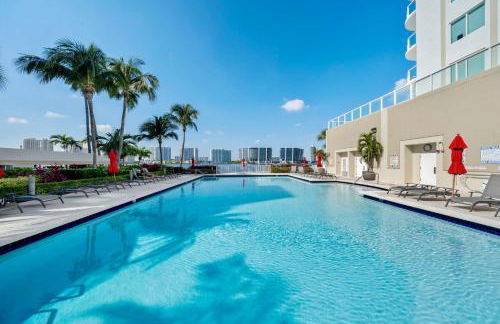 Waterfront Luxury 2-Bedroom Condo Sunny Isles Beach - Foto 29