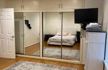 Luxury Oasis Home w/Pool Near CSUN-6 Guests - Foto 30