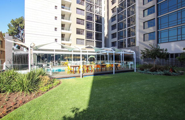 Sandton Smart Apartment Thirty-One - Photo 13