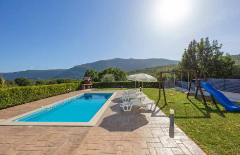 Three-Bedroom Apartment In Donja Ostrvica - Photo 9