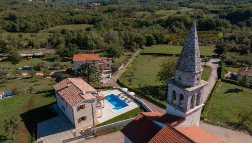 Villa atop the village with stunning view - Foto 4