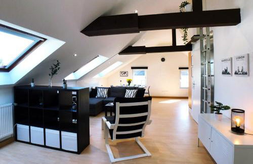 central working and living apartments - Photo 11