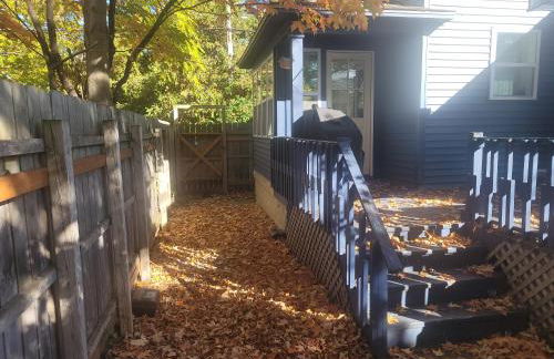 Restoration - Hot Tub, AC, and Great Location! - Foto 15