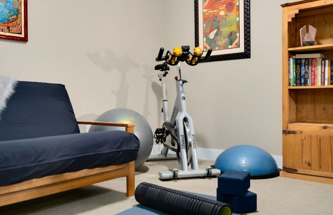 Old Town Escape w/ King Bed, Dog-friendly - Foto 17