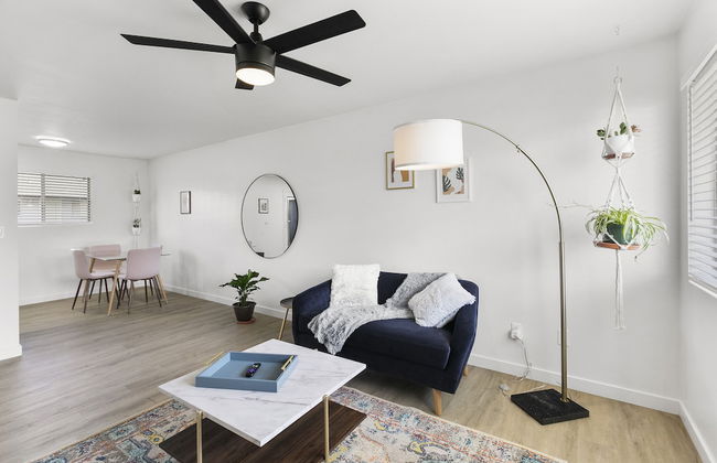 Contemporary Condo in Central Biltmore - Foto 9