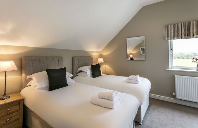 The Townhouses @ Carus Green - Photo 54