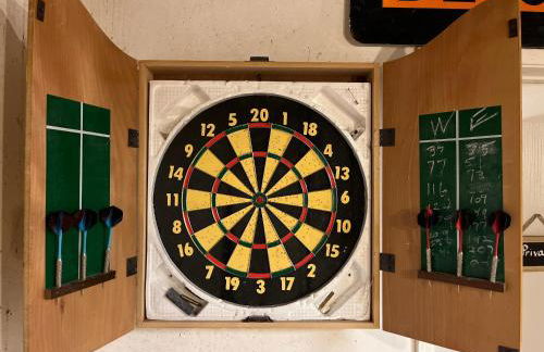 Peaceful & Cozy 3 bedroom Ranch-Home w/Fireplace - Foto 21