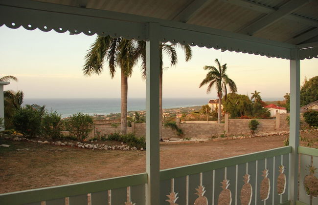 Sunshine Lodge- Your Home Away From Home - Foto 1