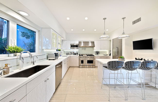 Beverly Hills Luxury Modern Palace - Photo 16