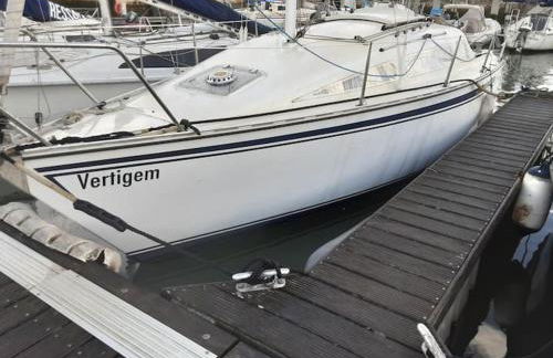 Vintage Sailboat in Belém - Photo 1