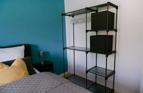 BELLA - Business&Family - 2 Zimmer direkt neben Schloß, Parkplatz, SmartTV, Netflix, Waschmaschine, 24h Checkin, 71qm, Kingsizebett, Hotelbettwäsche - Foto 23