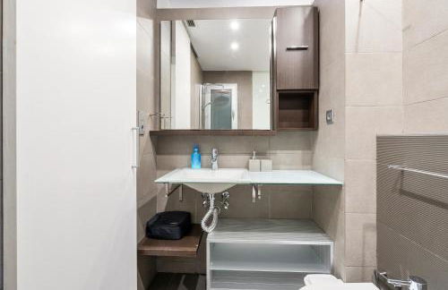 For couples, families and groups, Barcelona center - Photo 20