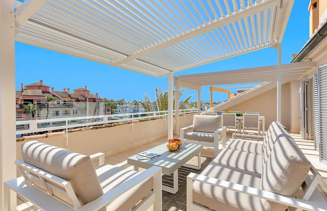 YOLO Spaces – Sotogrande Ocean View Penthouse - Foto 21