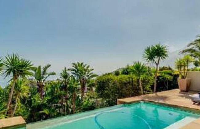 Secure Holiday Apartment w Private Pool Calico - Photo 39