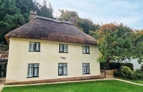 St James Cottage - Luxurious Dorset Escape in Idyllic Milton Abbas - Photo 62