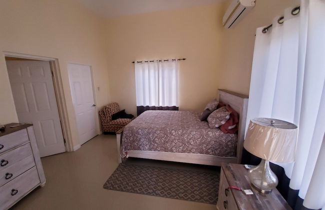 Rochester Modern Chic Apartment - Photo 5