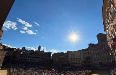 Casa con vista sul Duomo, 400 m da Piazza del Campo - Photo 22