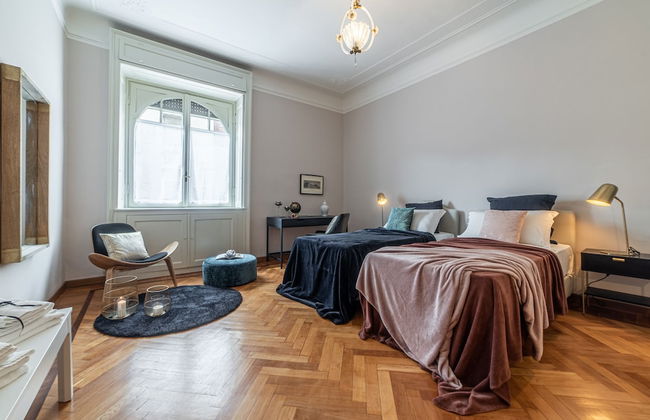 JOIVY Sophisticated Flat W/ Desk - Foto 11