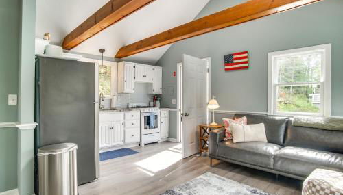 Swim and Fish On-Site! Waterfront Cape Cod Cottage - Foto 5