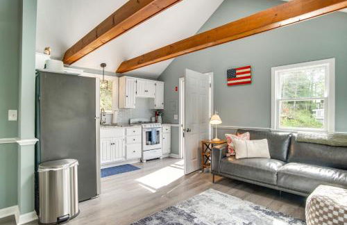 Swim and Fish On-Site! Waterfront Cape Cod Cottage - Foto 5